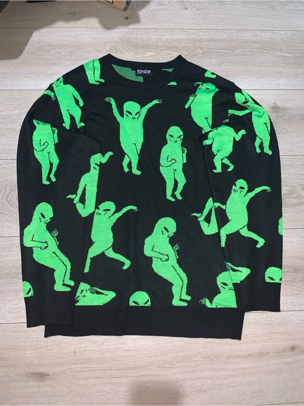 RIPNDIP "Alien Dance Party" Knit sweater Size: Medium